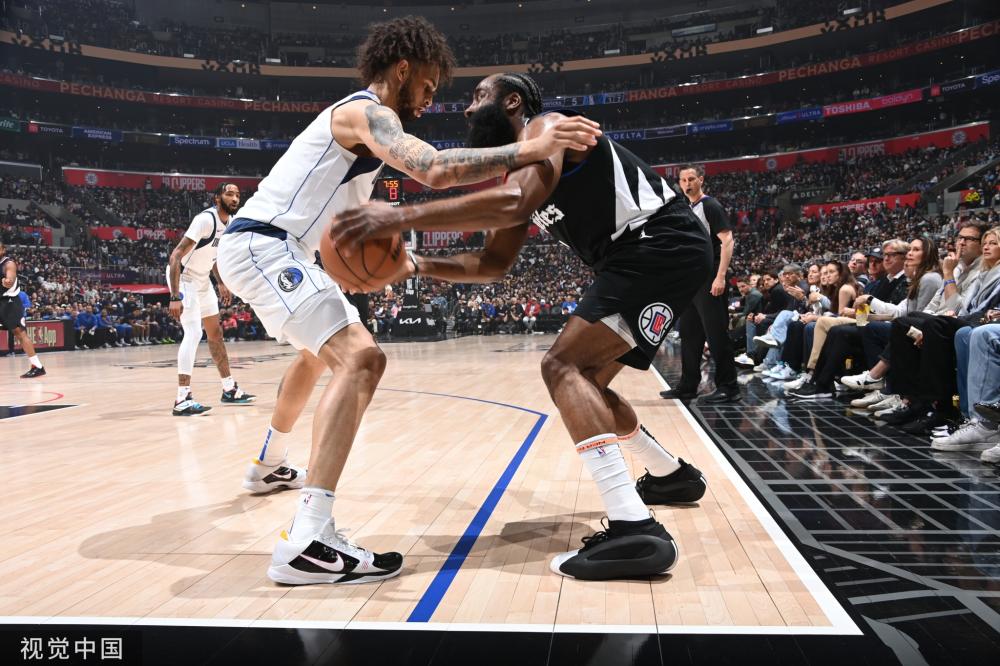 屡屡成为外 屡屡成为外