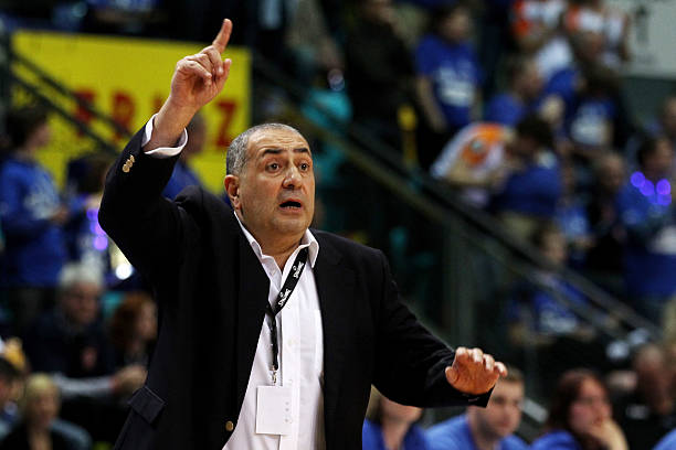 仅仅依靠身 仅仅依靠身