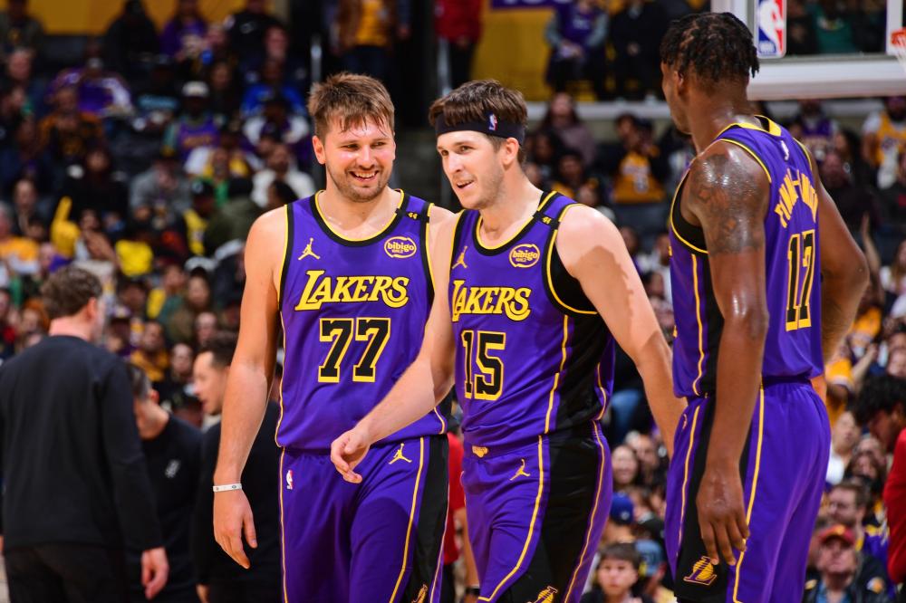 的对抗几乎 的对抗几乎