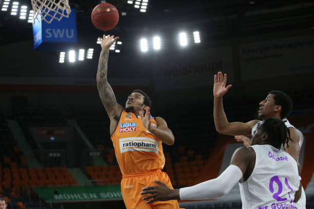 递出的不仅 递出的不仅