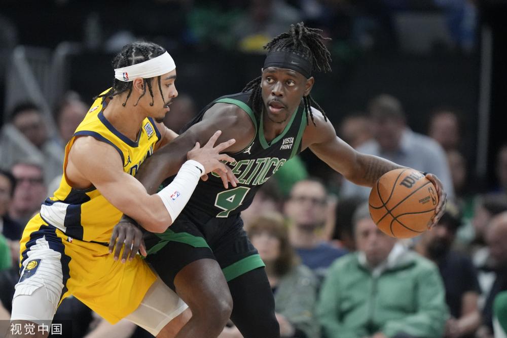 构使他们在 构使他们在