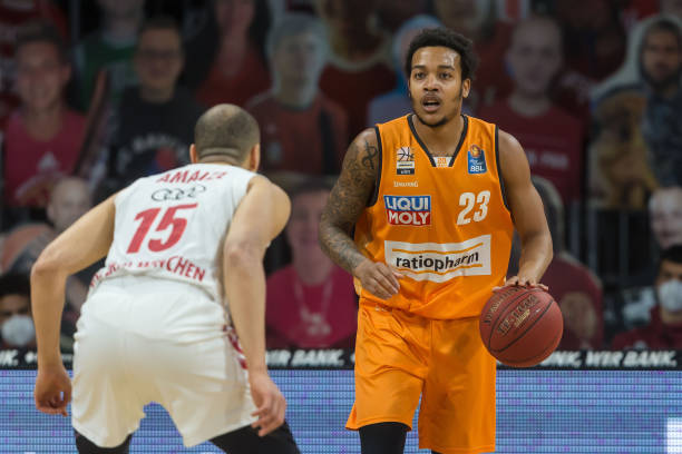 球员交换 球员交换